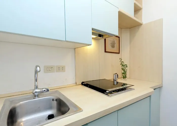 Characteristic Just Beside The Vatican רומא